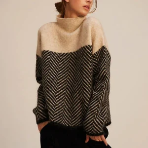 Pull Femme Col Montant Design Géométrique Confort